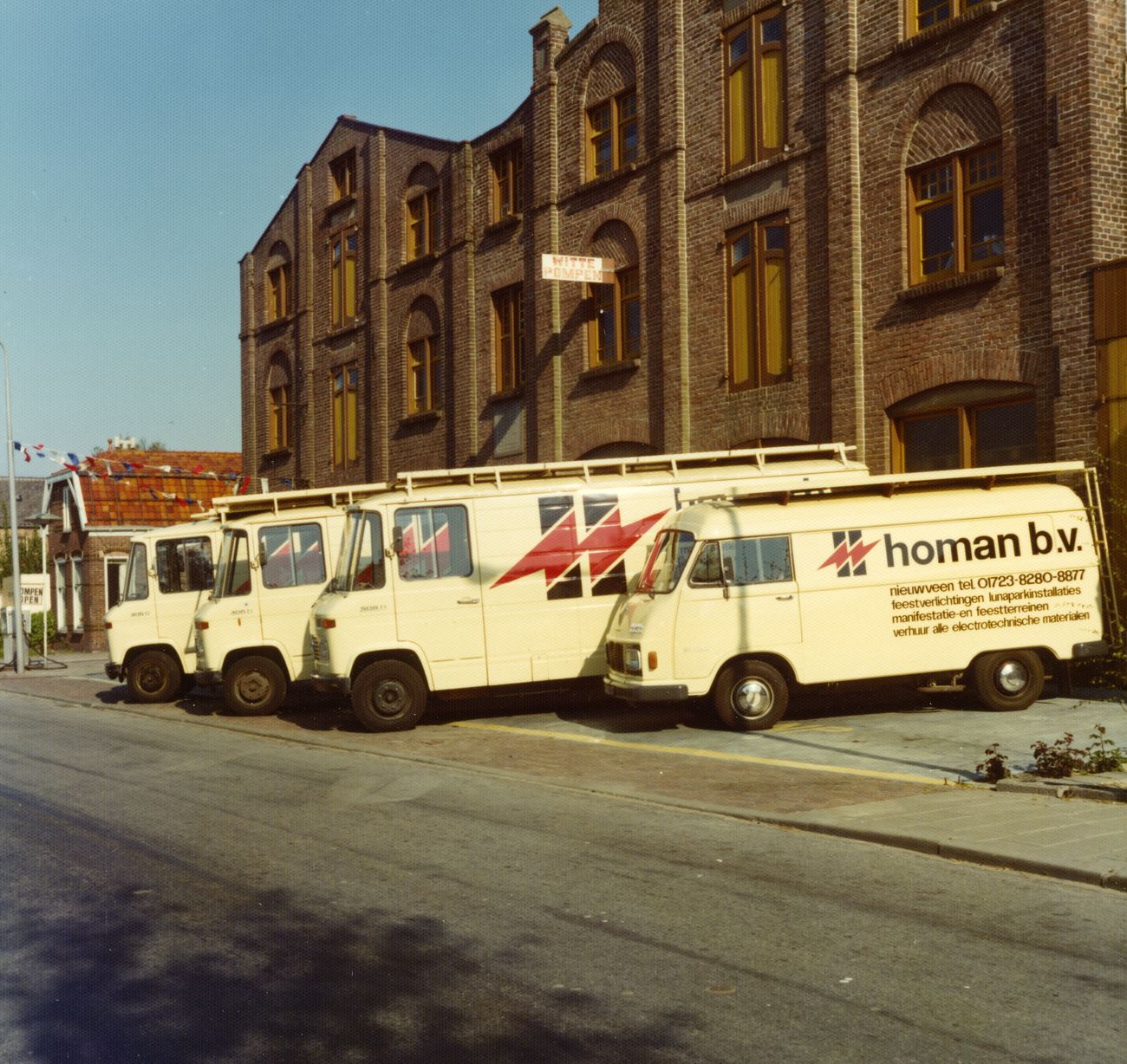 Het oude wagenpark van Homan B.V.